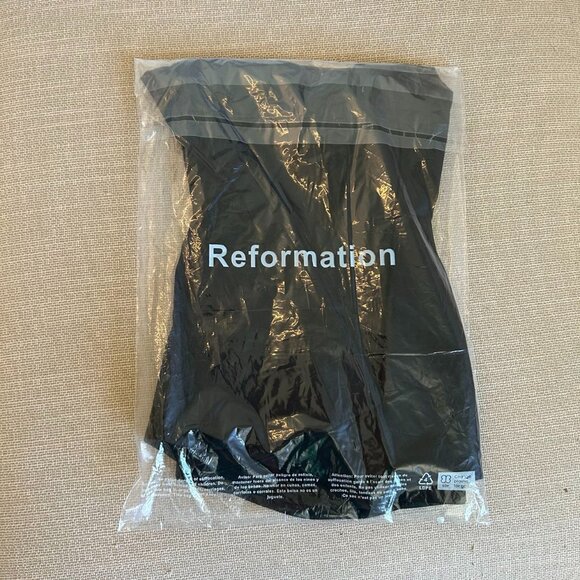 NEW Reformation Auli Halter Top Sz2 Black - Picture 5 of 10